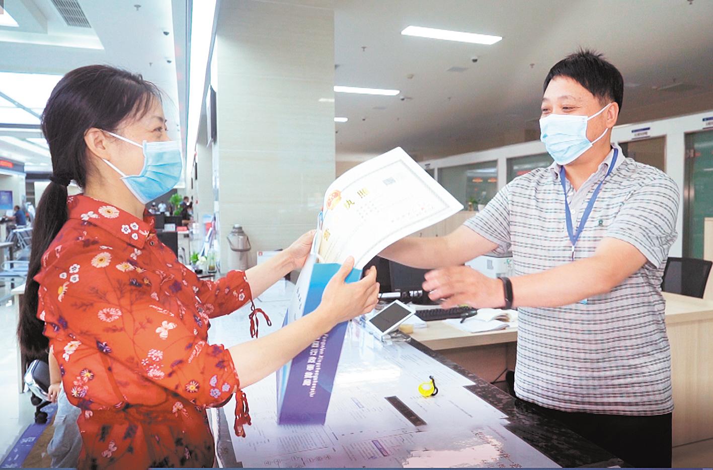 取消证明材料320项 房县探索建设“无证明城市”