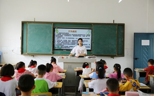 青峰小学迎来开学季