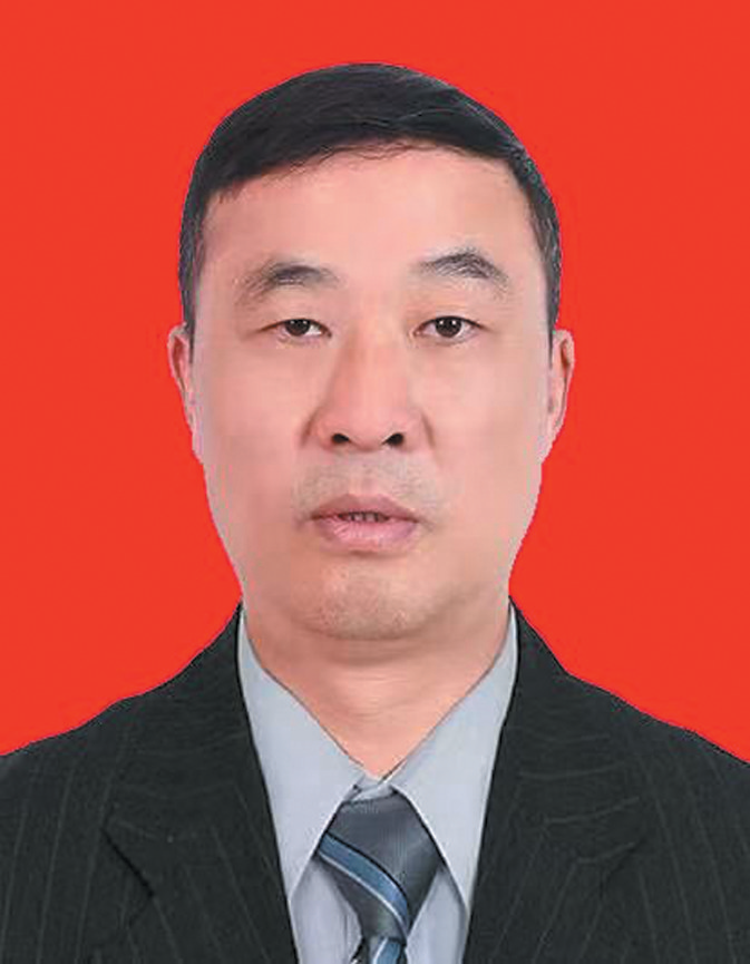 倾尽丹心铸师魂 奉献韶华践初心 ——房县教育系统优秀教师风采展