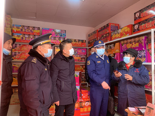 我县多部门联合开展烟花爆竹安全监督检查
