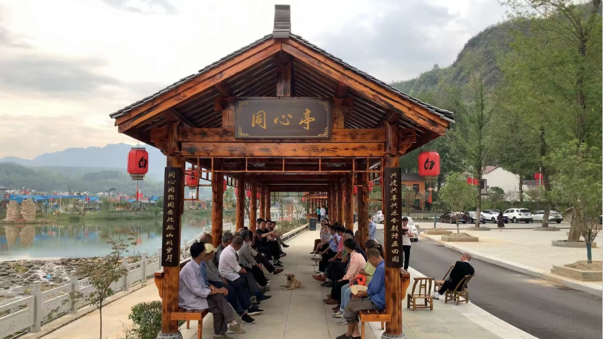 军店镇：户院会中话“共同”“缔造”幸福白鹤湾