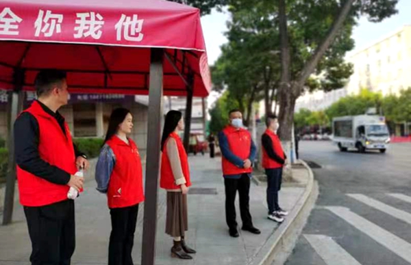 政府办：常态化开展文明劝导志愿服务活动