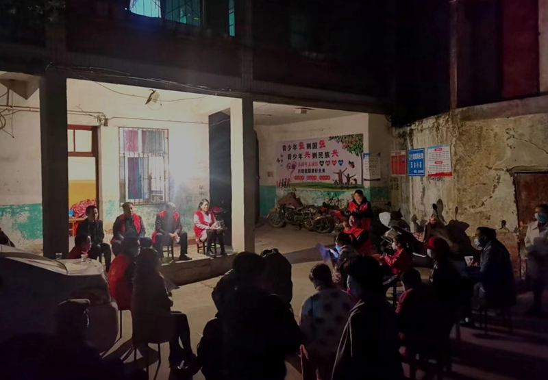 县农机服务中心：“户院会”让党的二十大精神走进包联小区