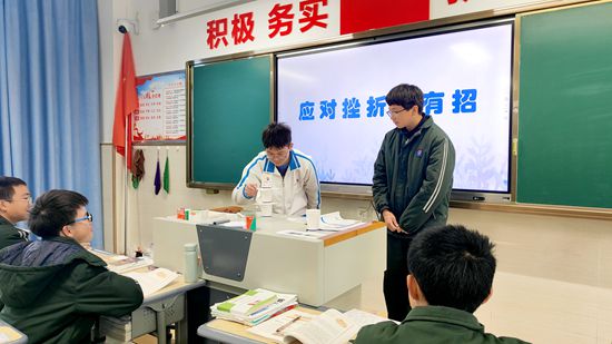 房县开展高中年级心理健康教育联校活动