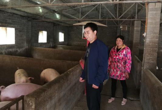 猪馆郑昌林：因为“淋过雨”，所以想给别人“撑把伞”