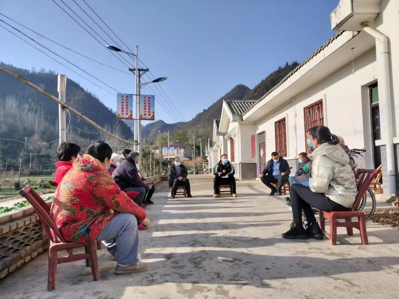 回龙乡红旗村：用“村音”传“党音” 党的二十大精神宣讲“零距离”