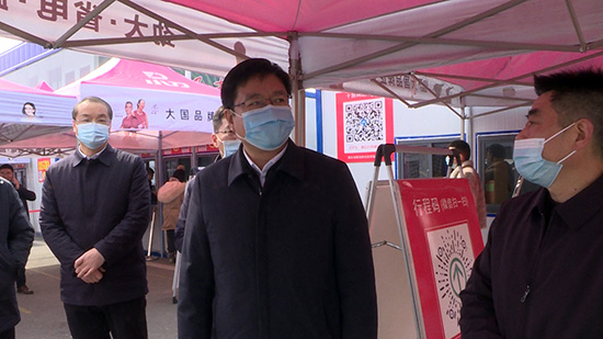 谢晓鸣检查常态化疫情防控 慰问一线工作人员