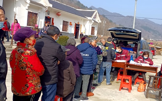 军店镇：疫苗接种稳推进 上门服务暖人心