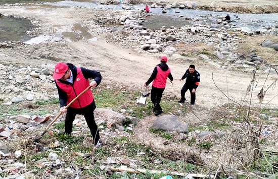 大木厂镇东河村：“清洁家园”我们在行动