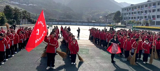 尹吉甫学校开展系列“学雷锋 当先锋”主题活动