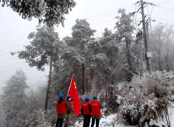 杜昌宝：大山里的一抹红