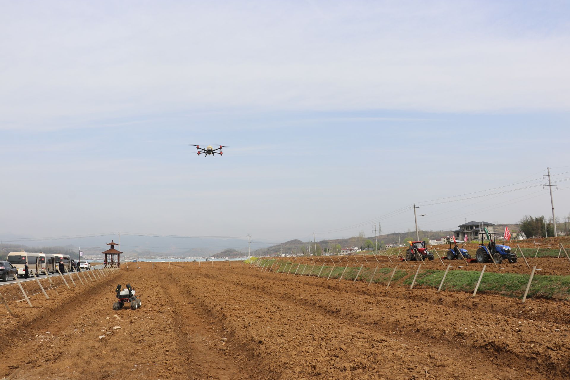 智慧农机唱响房陵春耕“进行曲”