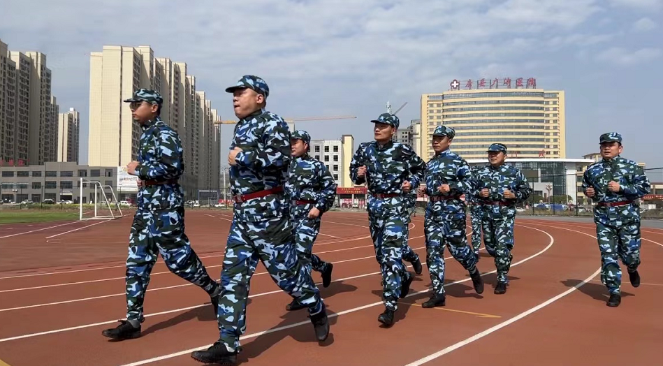 县文旅局开展“弘扬工匠精神 岗位大练兵”行政执法人员“准军事化”集训活动