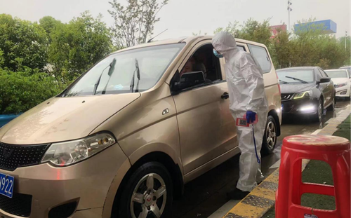 战“疫”有我 房县城管积极行动助力全员核酸检测