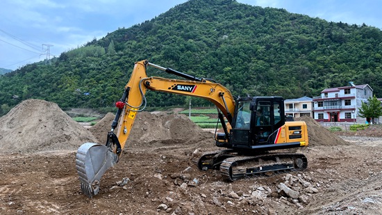 大木厂镇：“小田”变“大田” 增产又增效