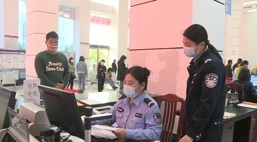 县公安局交警大队:优化营商环境 护航民生发展