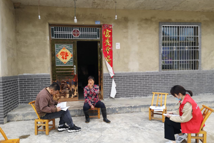 县文旅局执法大队党支部扎实开展结对帮扶“户户走到”活动