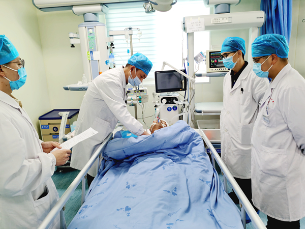 房县人民医院：为急危患者重启生命键