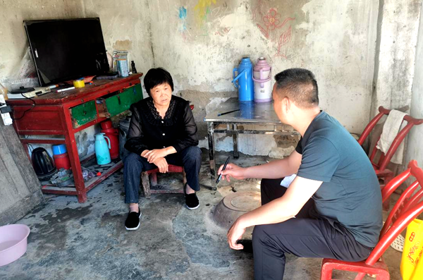 淮水村积极开展下基层察民情解民忧暖民心实践活动