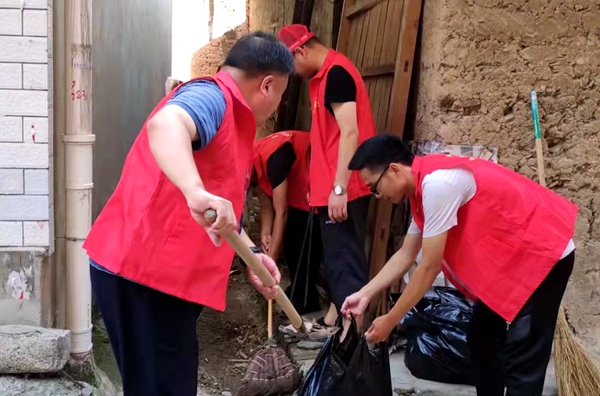 房县卫生健康局：热线电话 创文工作“办得实”