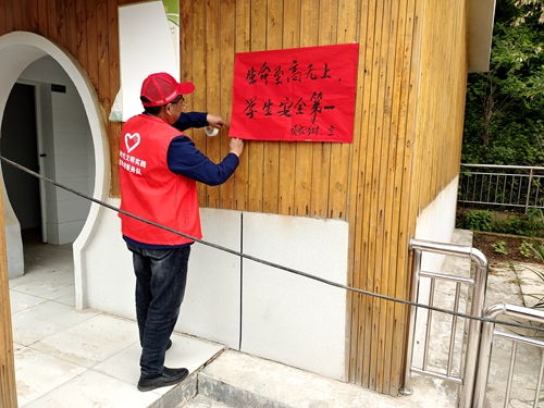 房县烟草局：“五个围绕”扎实开展驻村帮扶工作