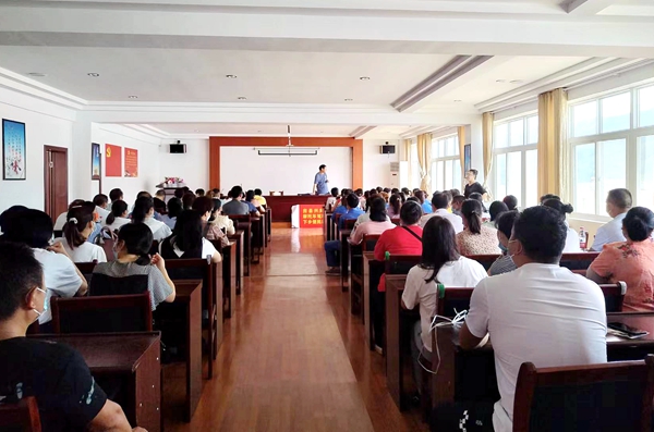 县工业园区管委会：优质高效服务到家 为园区职工安全护航