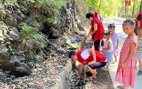 五台乡：小手牵大手，共创文明村居