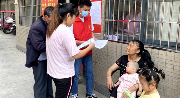 房县行政审批局：“一访二问三查”提升创文工作质效