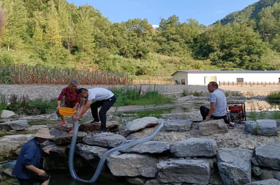 红塔镇：合力寻水 解群众“燃眉之渴”