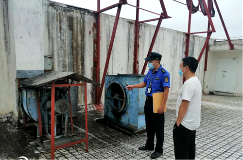 创文在行动：房县城管多举措推进餐饮油烟治理