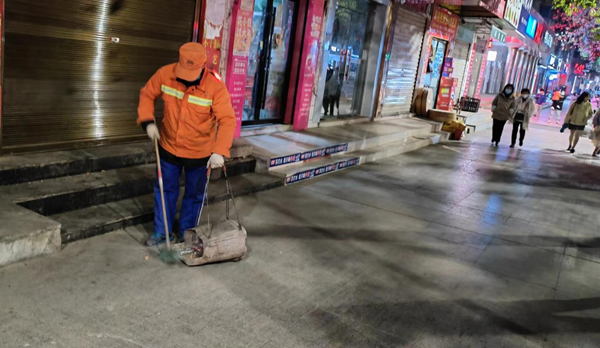 环卫橙，寒冬中城市里那道最暖的光