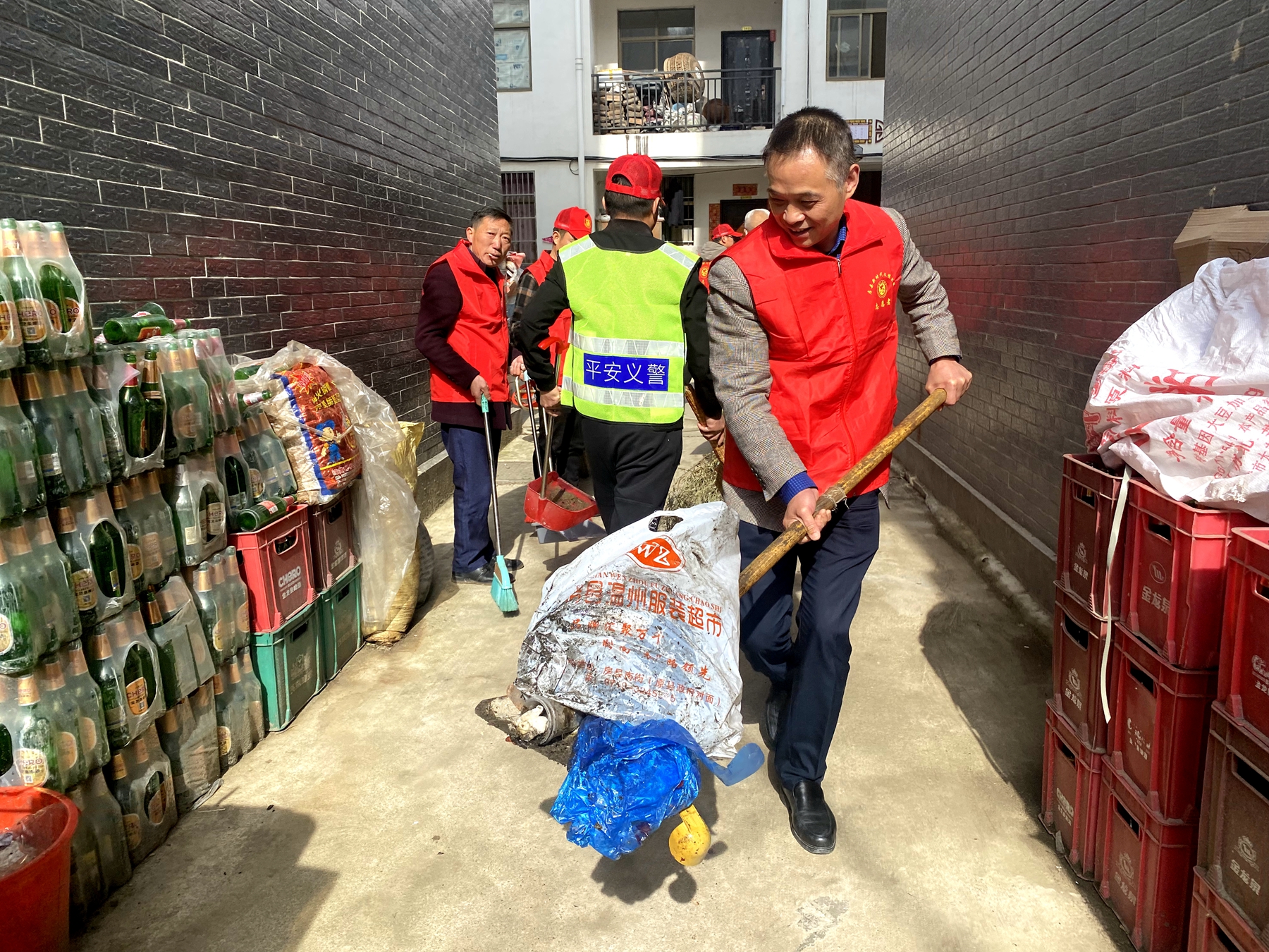 房县：人情新风拂面来