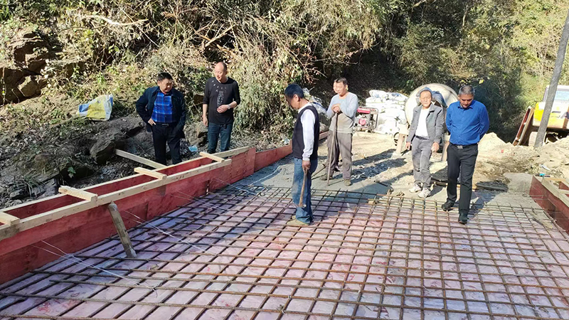 房县财政局：解决群众“烦心事” 搭起群众“连心桥”