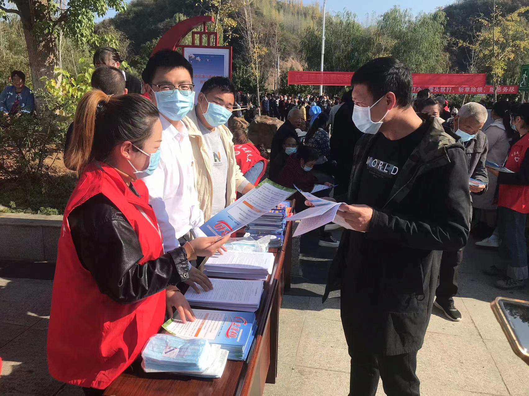 房县政法委：“四聚焦”唱响政法宣传工作主旋律