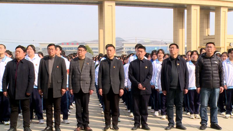 房县一中：举行“学雷锋”志愿服务活动启动仪式