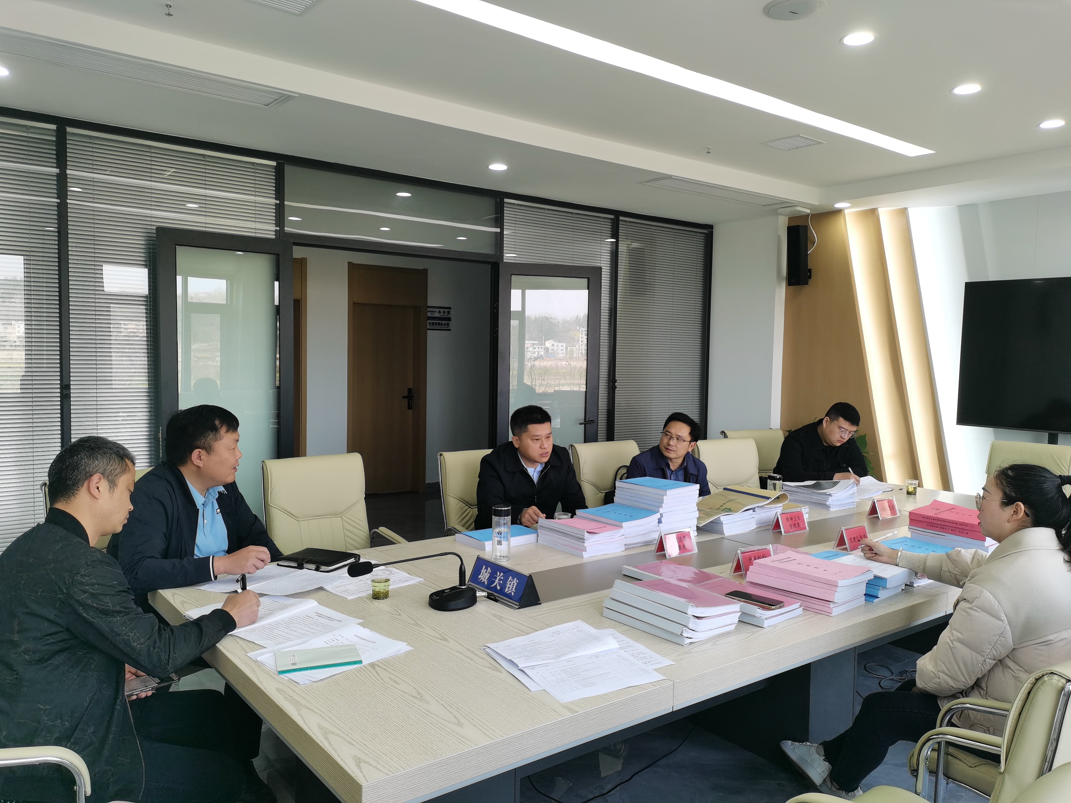 房县县委政法委对市域社会治理现代化试点迎检工作进行督导