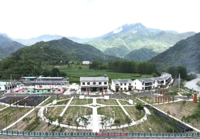 房县上龛乡：“共同缔造”为笔  描绘清廉村居美丽画卷