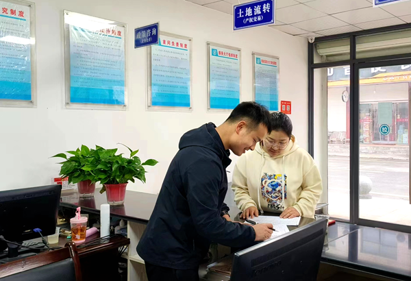 房县大木厂镇财政所：群众评价是体现干部能力作风最好的方式