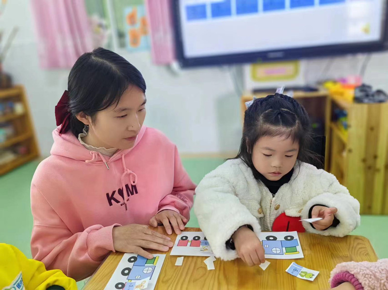 城关镇中心幼儿园开展教师教学技能大赛