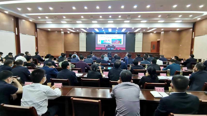 我县党员干部集中收看十堰领导干部大讲堂