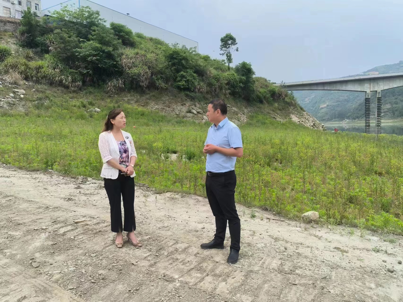 邹莉调研姚坪乡生态环保和乡村旅游工作