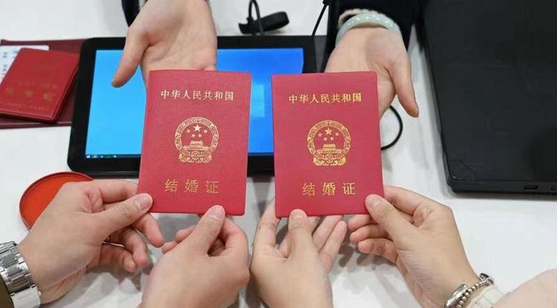 周六遇上“5.20” 县婚姻登记中心“为爱加班”