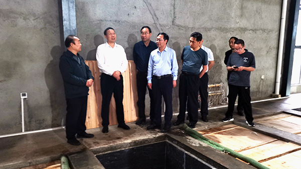 县政协到中坝乡开展“一线协商共同缔造”助力白酒小镇建设活动