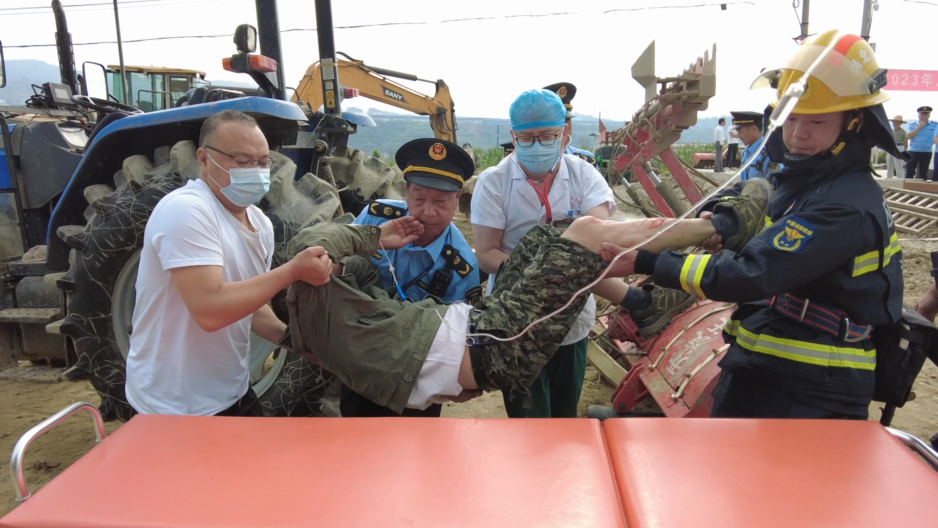 县农机服务中心：开展农机事故演练 提升应急处置能力