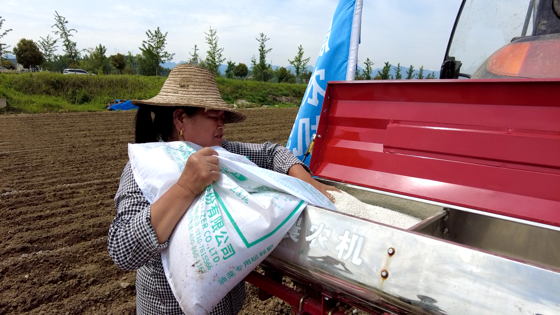 房县：复合种植田间忙 机械助力稳增收