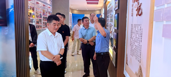 县创文办与上湾村：联合开展支部主题党日活动