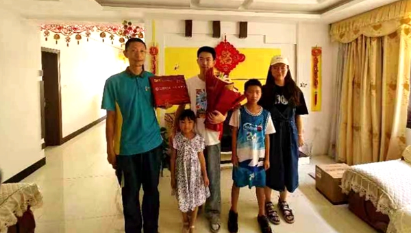 房县邮政分公司：为高考录取通知书“保驾护航”