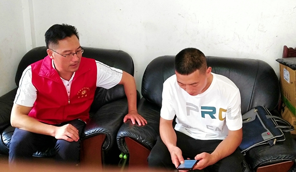 房县创文办：开展创文入户问卷调查“包联小区全覆盖”行动