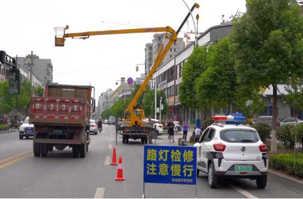 【创文五大专项行动】县城管执法局：实施城市提“靓”工程  助力文明城市创建