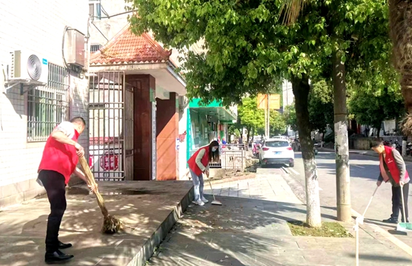 房县开展“八项整治” 让城市更加干净 整洁 有序